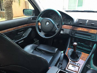 Illustration for article titled For $6,000, This 2000 BMW 540i Is Said To Be Good As New